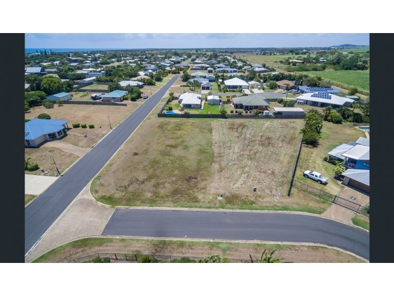 24 Neptune Street, Burnett Heads QLD 4670