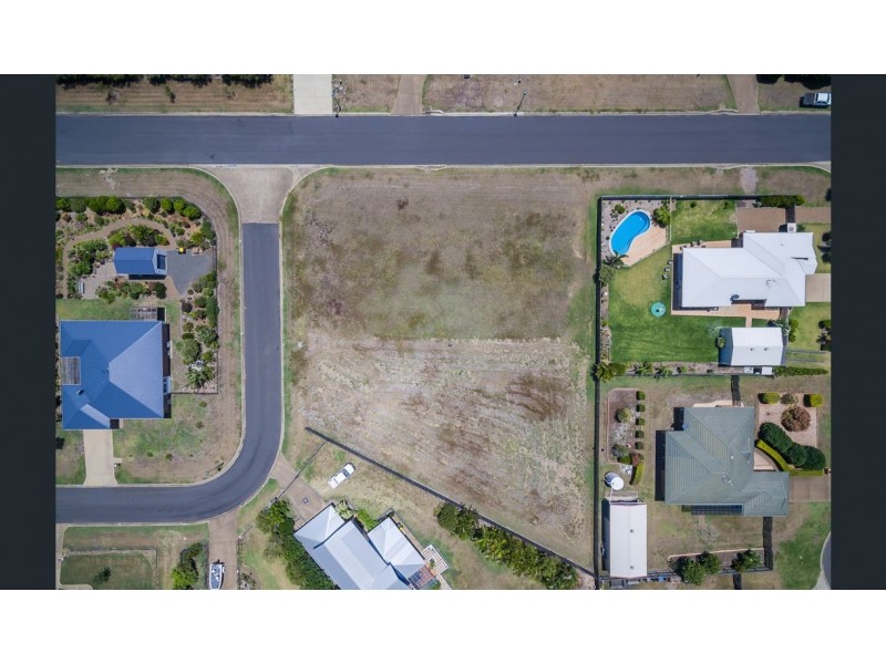 24 Neptune Street, Burnett Heads QLD 4670