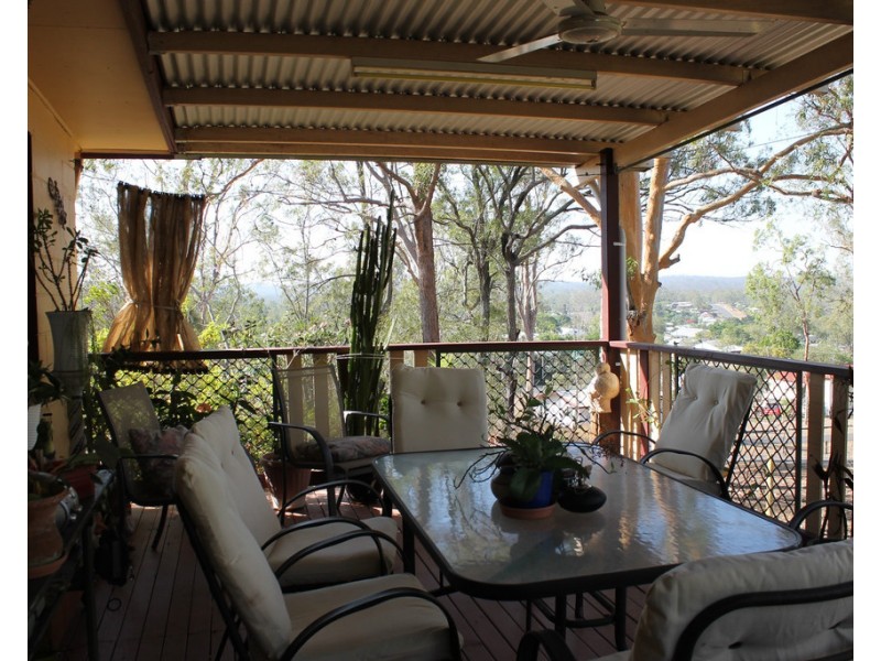 14 Station Street, Gin Gin QLD 4671