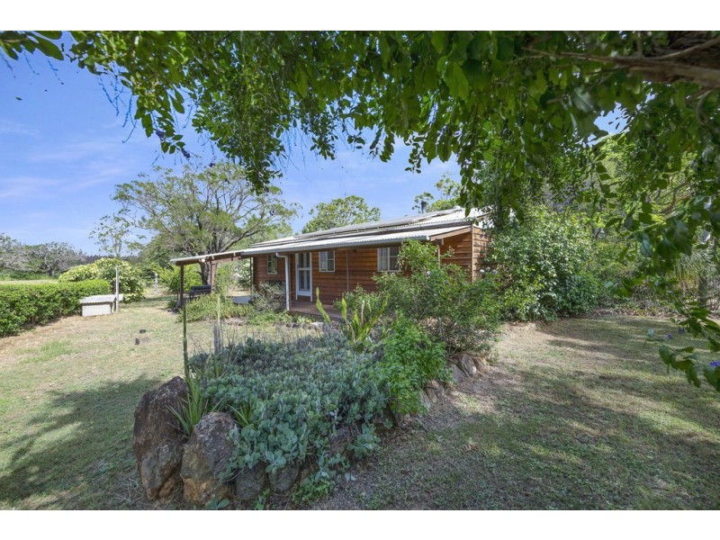 95 Crosswells Road, Pine Creek QLD 4670