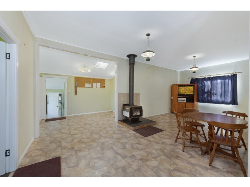 95 Crosswells Road, Pine Creek QLD 4670