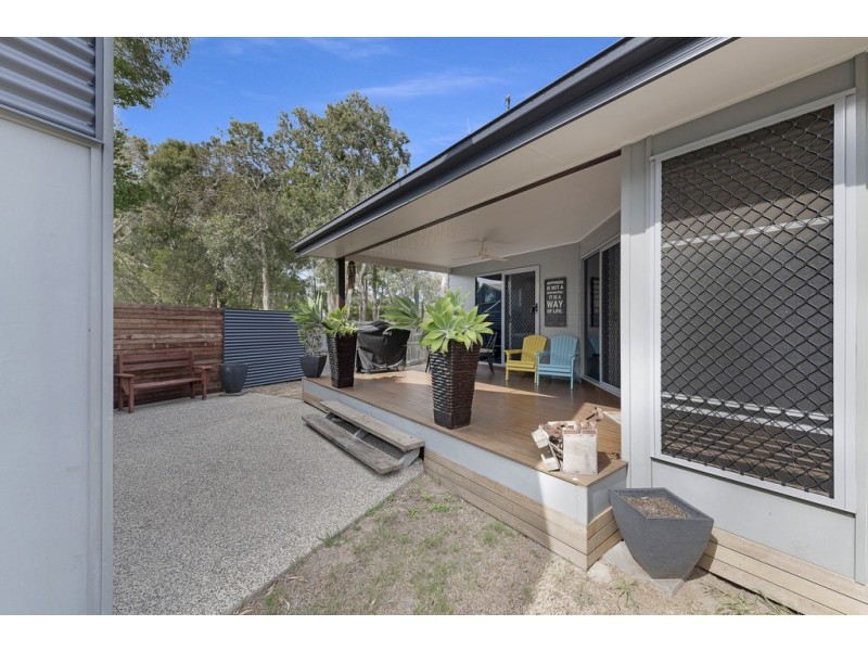 7 Ocean Court, Moore Park Beach QLD 4670