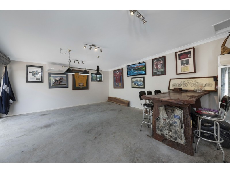 7 Ocean Court, Moore Park Beach QLD 4670