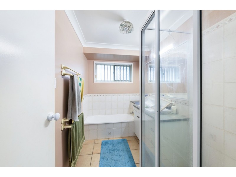 8 Mooney Court, Norville QLD 4670