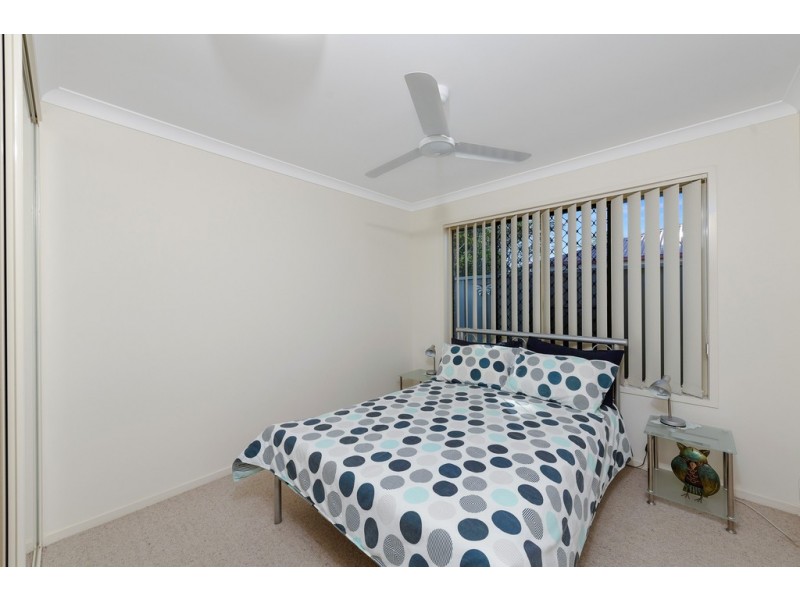 2/27 Coomber Street, Svensson Heights QLD 4670