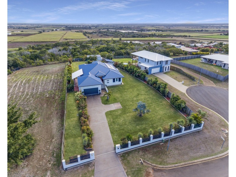 27 Finemore Crescent, Qunaba QLD 4670