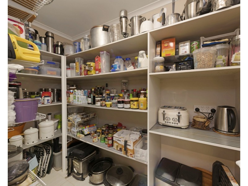 27 Finemore Crescent, Qunaba QLD 4670