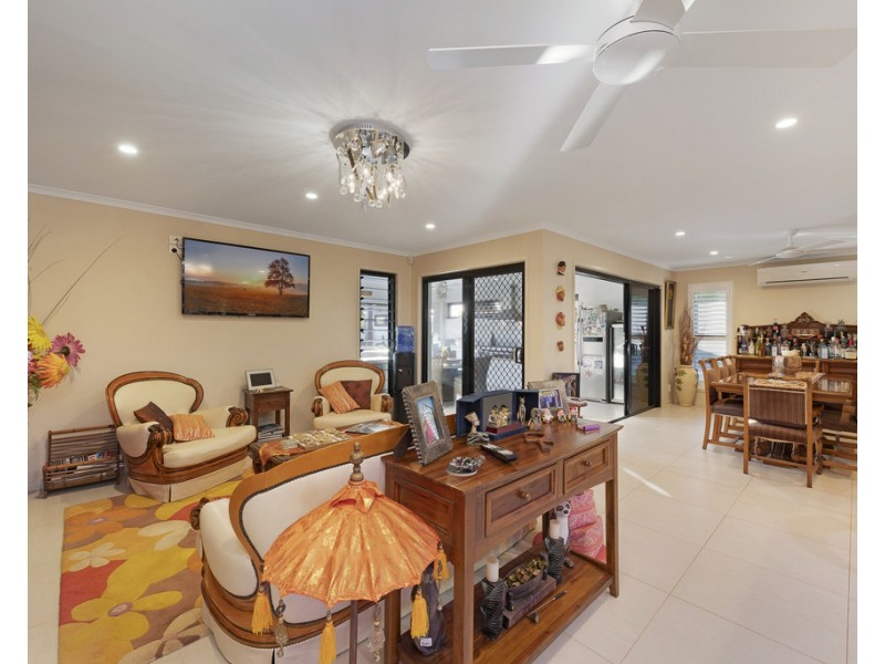 27 Finemore Crescent, Qunaba QLD 4670