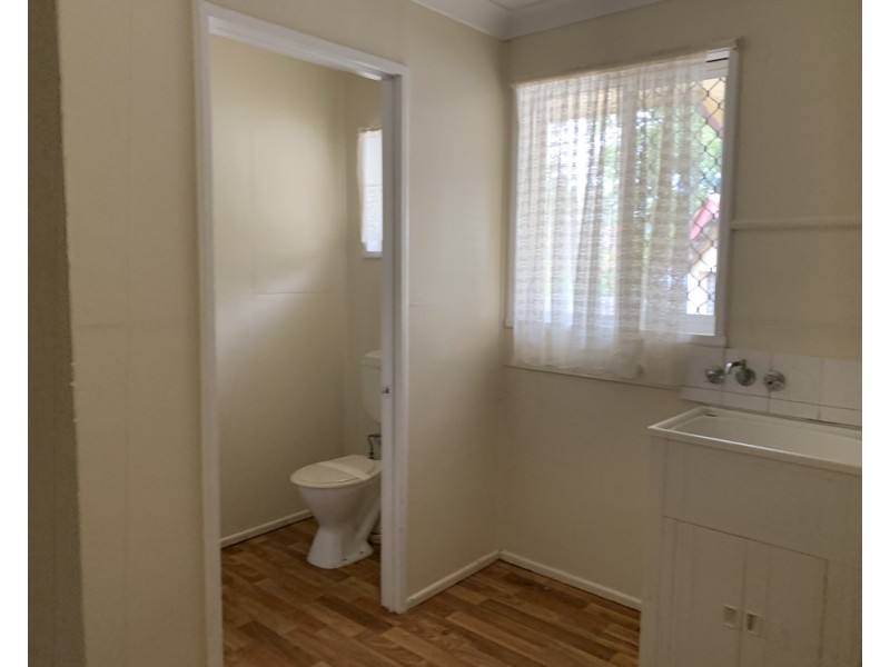 10 Johnston Street, Millbank QLD 4670