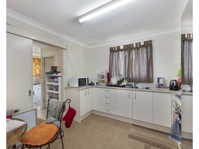 39 Mount Perry Road, Bundaberg North QLD 4670