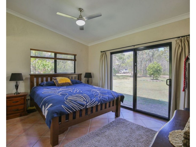 230 Lindy Drive, Rules Beach QLD 4674