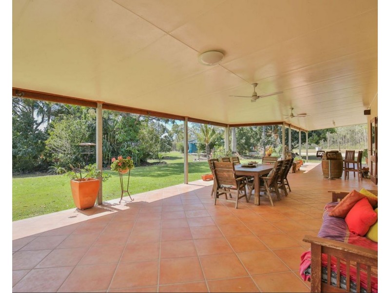 230 Lindy Drive, Rules Beach QLD 4674