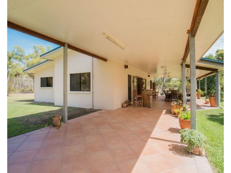 230 Lindy Drive, Rules Beach QLD 4674