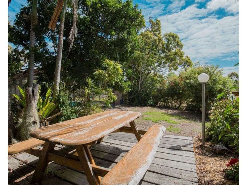 230 Lindy Drive, Rules Beach QLD 4674