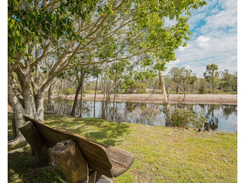 230 Lindy Drive, Rules Beach QLD 4674