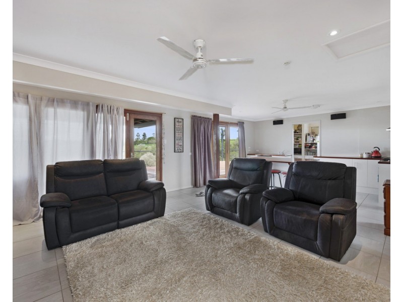 133 Hairs Road, Bungadoo QLD 4671