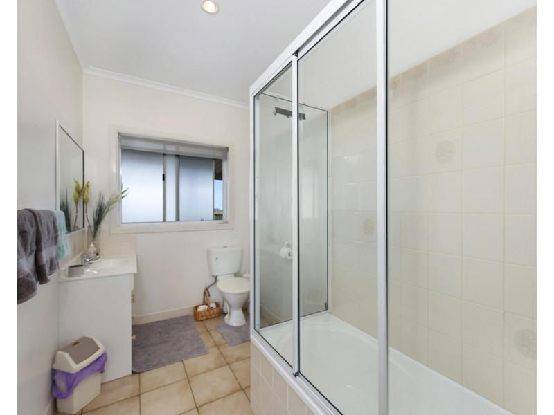 10 Camilleri Court, Elliott Heads QLD 4670