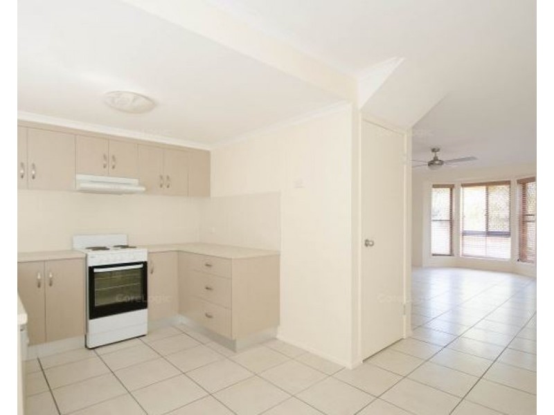4/1 Normanby Square, Bundaberg South QLD 4670
