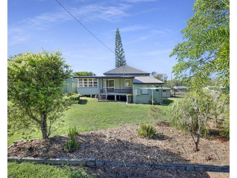 4 Ballantyne Boulevard, Gin Gin QLD 4671