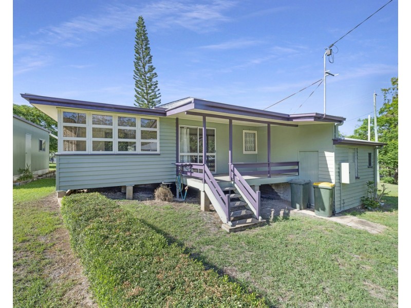 4 Ballantyne Boulevard, Gin Gin QLD 4671