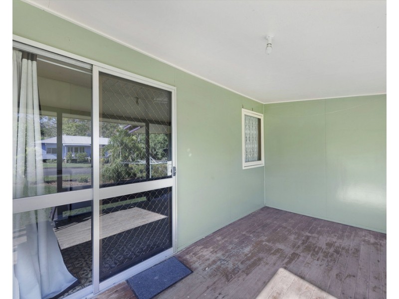 4 Ballantyne Boulevard, Gin Gin QLD 4671