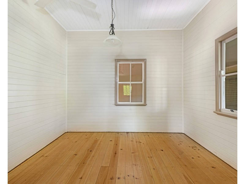 4 Ballantyne Boulevard, Gin Gin QLD 4671