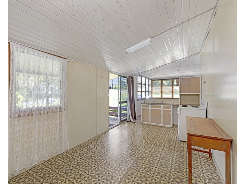 4 Ballantyne Boulevard, Gin Gin QLD 4671