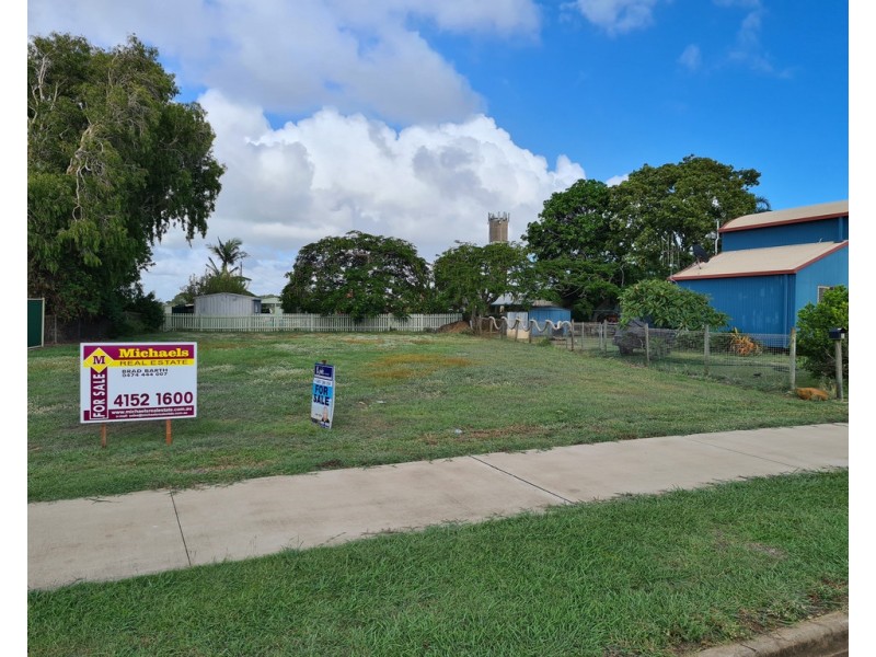 5 Burnett Heads Road, Burnett Heads QLD 4670