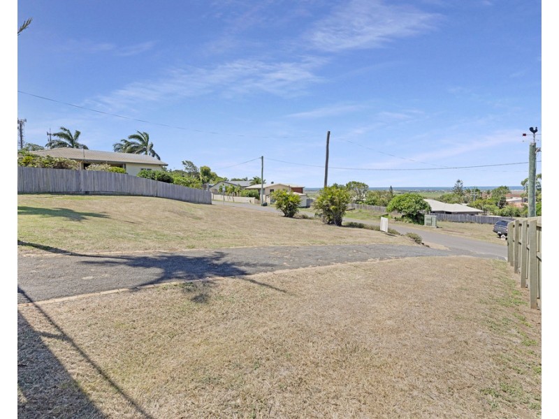 3 Heathwood Crescent, Qunaba QLD 4670