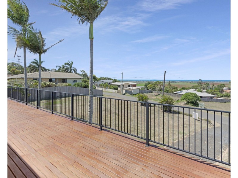 3 Heathwood Crescent, Qunaba QLD 4670
