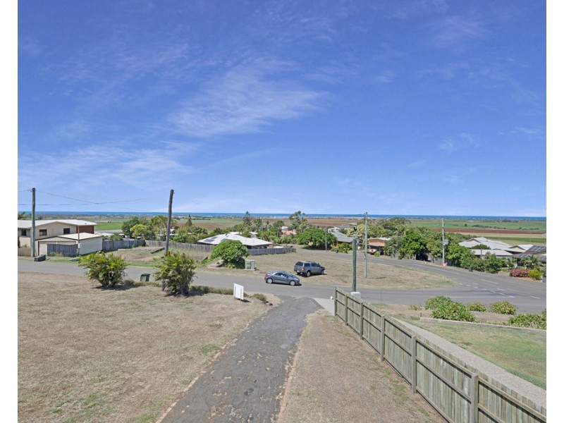 3 Heathwood Crescent, Qunaba QLD 4670