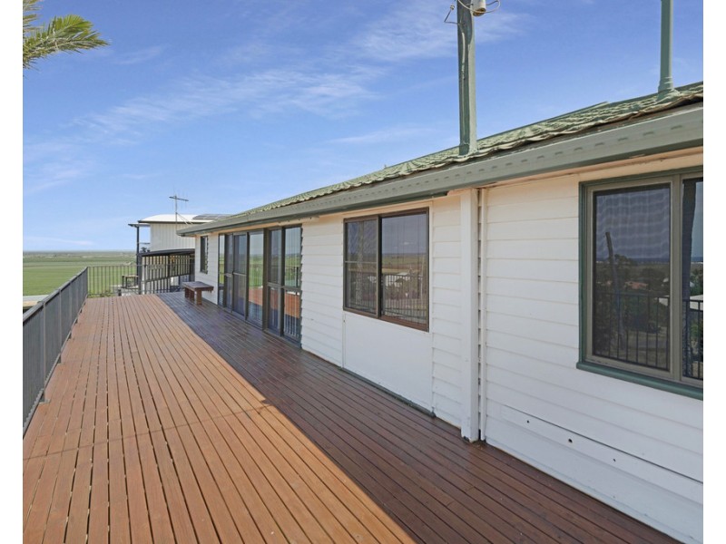 3 Heathwood Crescent, Qunaba QLD 4670