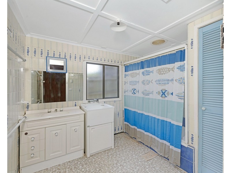 3 Heathwood Crescent, Qunaba QLD 4670