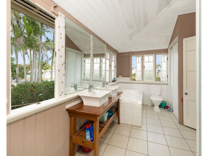 103 Walker Street, Bundaberg West QLD 4670