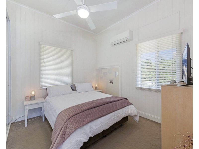 17 Skyring Street, Bundaberg East QLD 4670