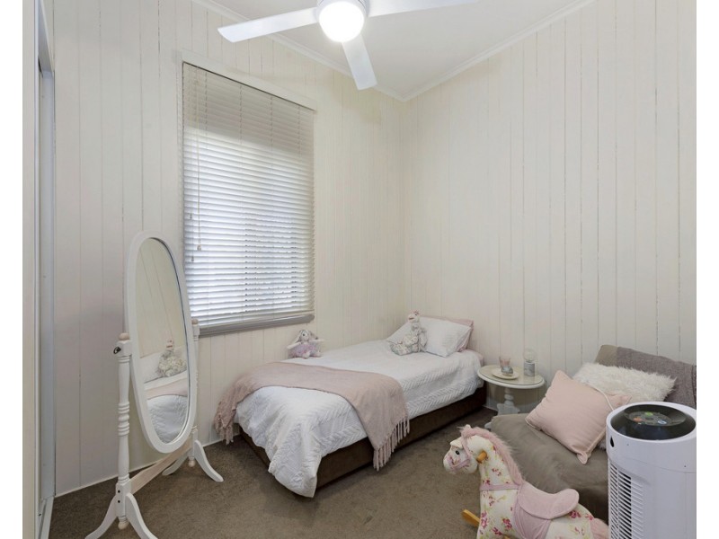 17 Skyring Street, Bundaberg East QLD 4670