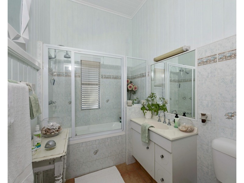 17 Skyring Street, Bundaberg East QLD 4670