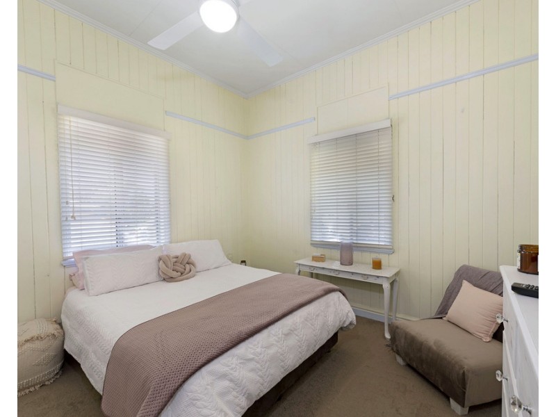 17 Skyring Street, Bundaberg East QLD 4670