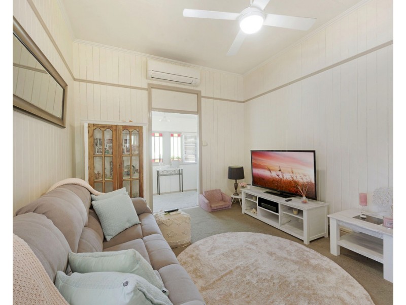 17 Skyring Street, Bundaberg East QLD 4670