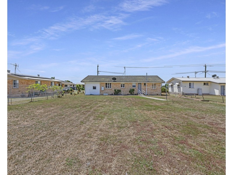 8 Fagg Street, Bundaberg North QLD 4670