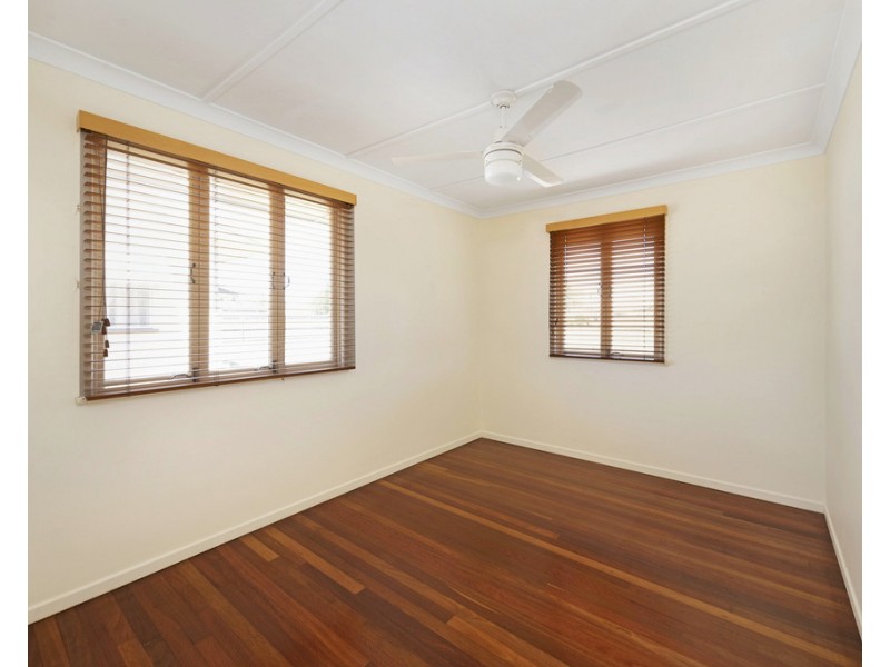 8 Fagg Street, Bundaberg North QLD 4670