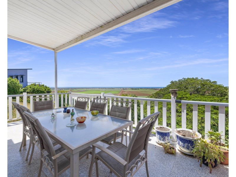 18 Heathwood Crescent, Qunaba QLD 4670