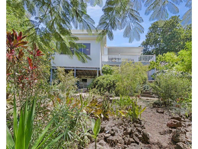 18 Heathwood Crescent, Qunaba QLD 4670