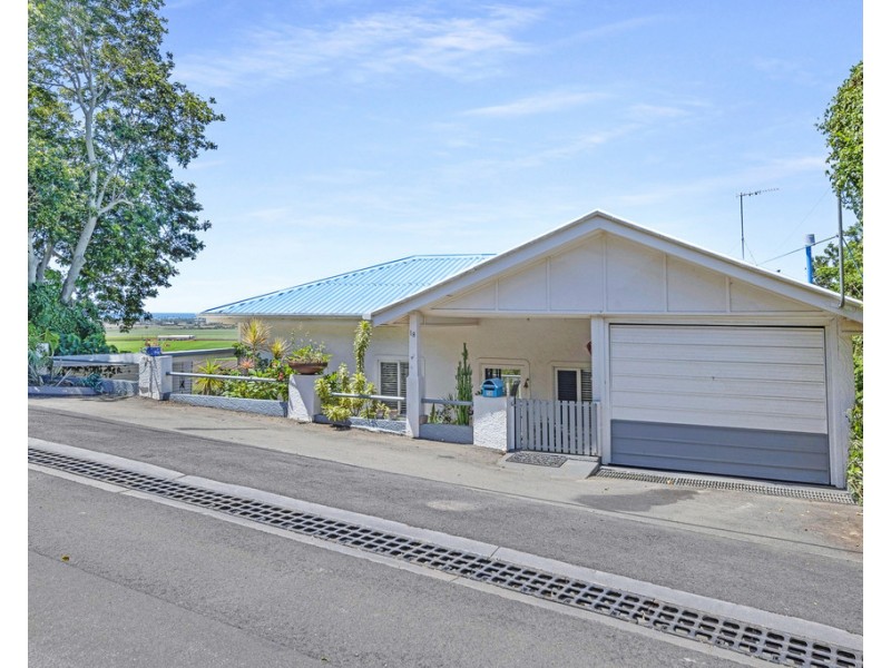 18 Heathwood Crescent, Qunaba QLD 4670