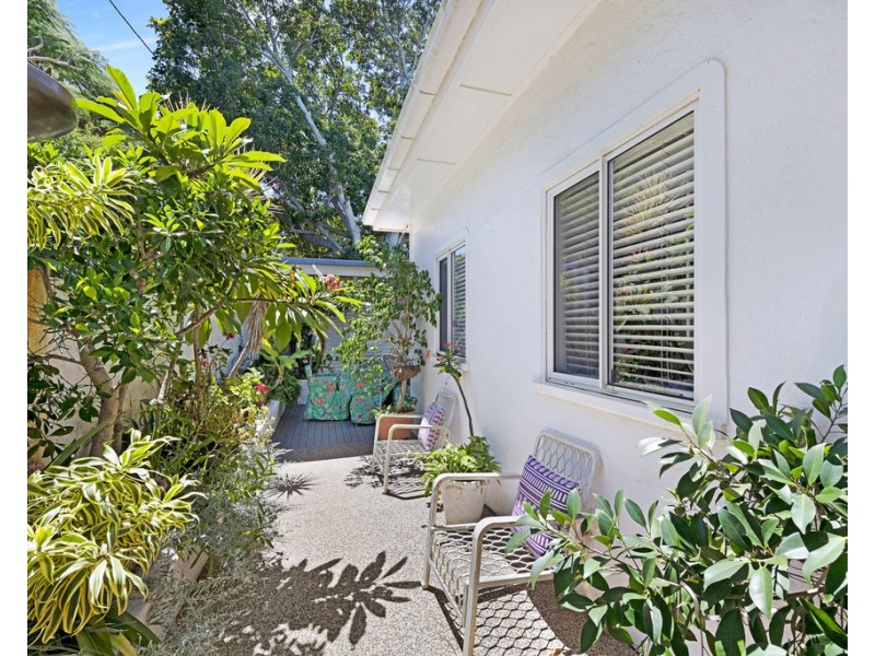 18 Heathwood Crescent, Qunaba QLD 4670