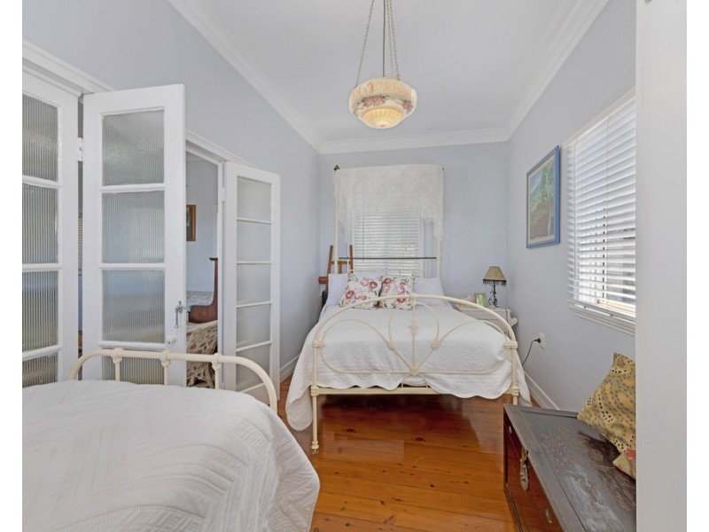 18 Heathwood Crescent, Qunaba QLD 4670