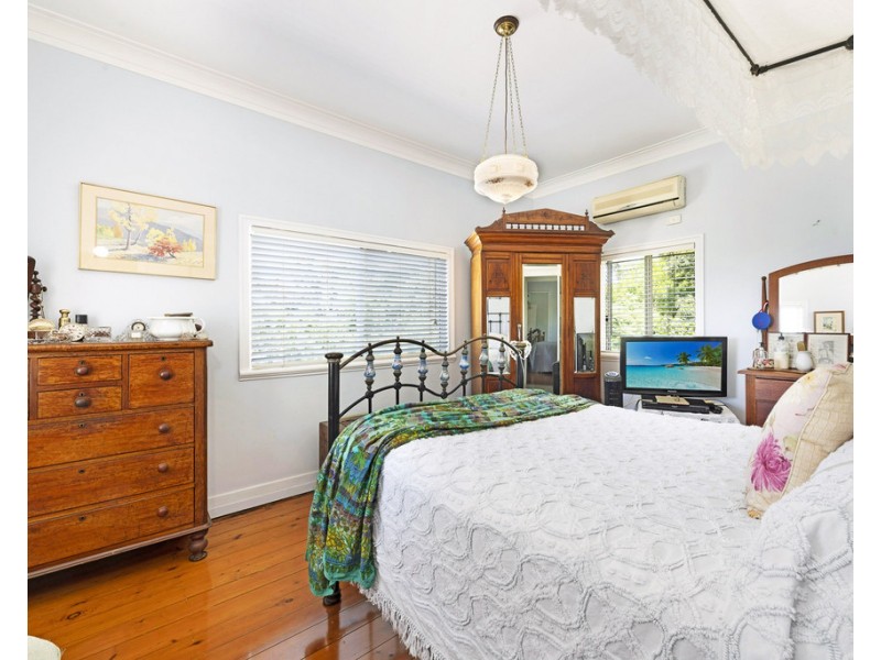 18 Heathwood Crescent, Qunaba QLD 4670