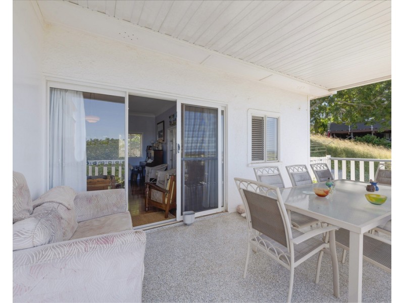 18 Heathwood Crescent, Qunaba QLD 4670