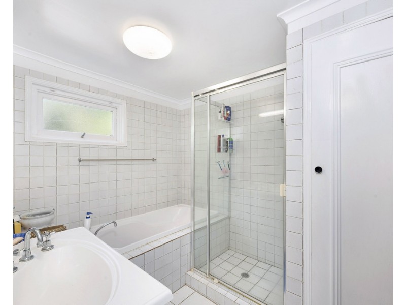 18 Heathwood Crescent, Qunaba QLD 4670