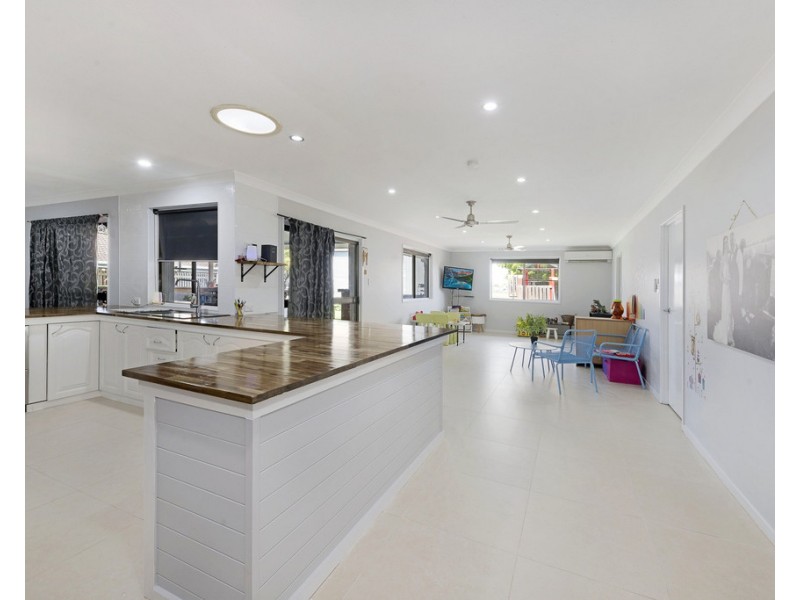 16 Wyllie Street, Thabeban QLD 4670